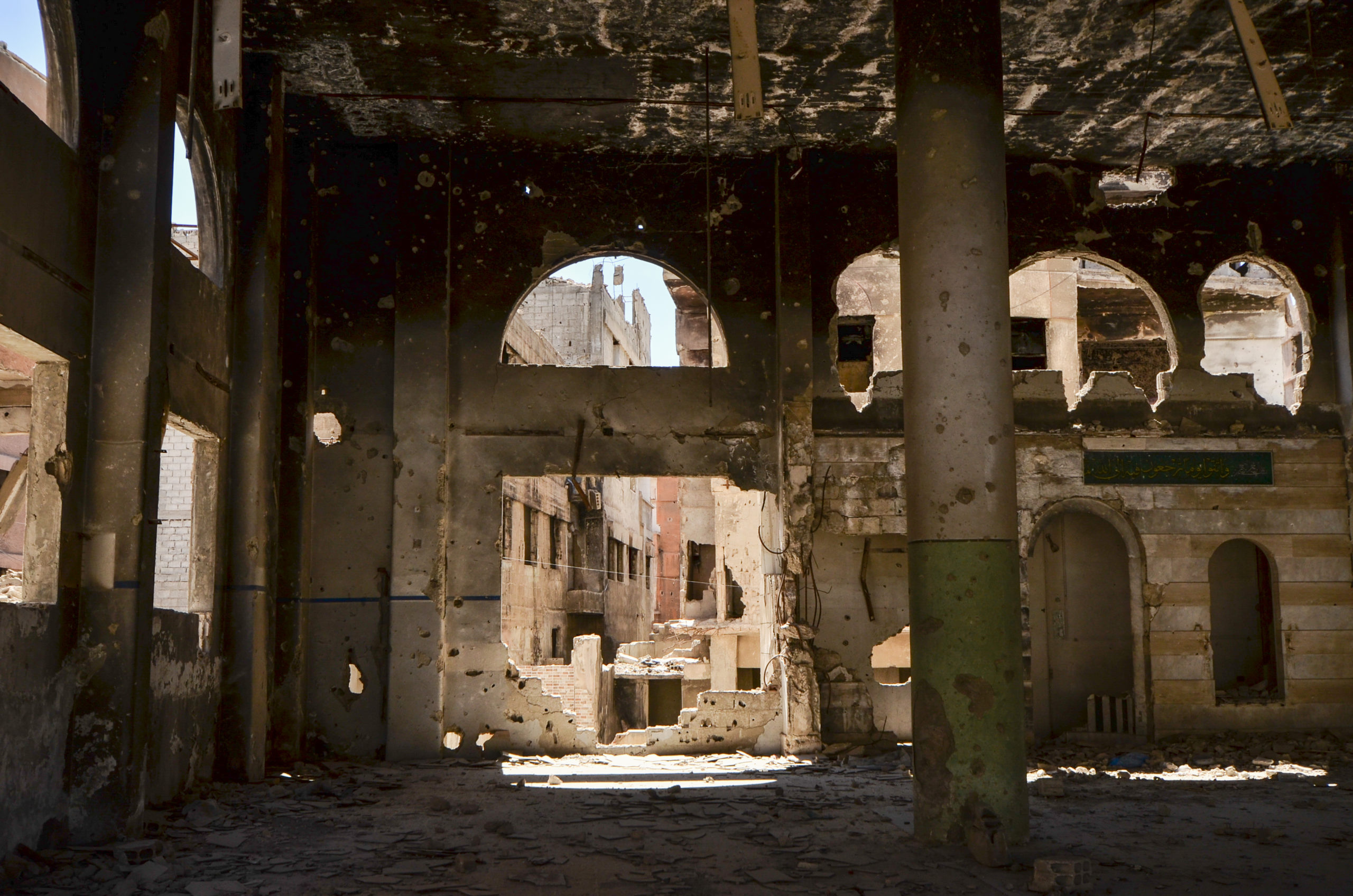 Intérieur de la Mosquée Al Habib Al Mustafa, Yarmouk, Avril-Juin 2025.