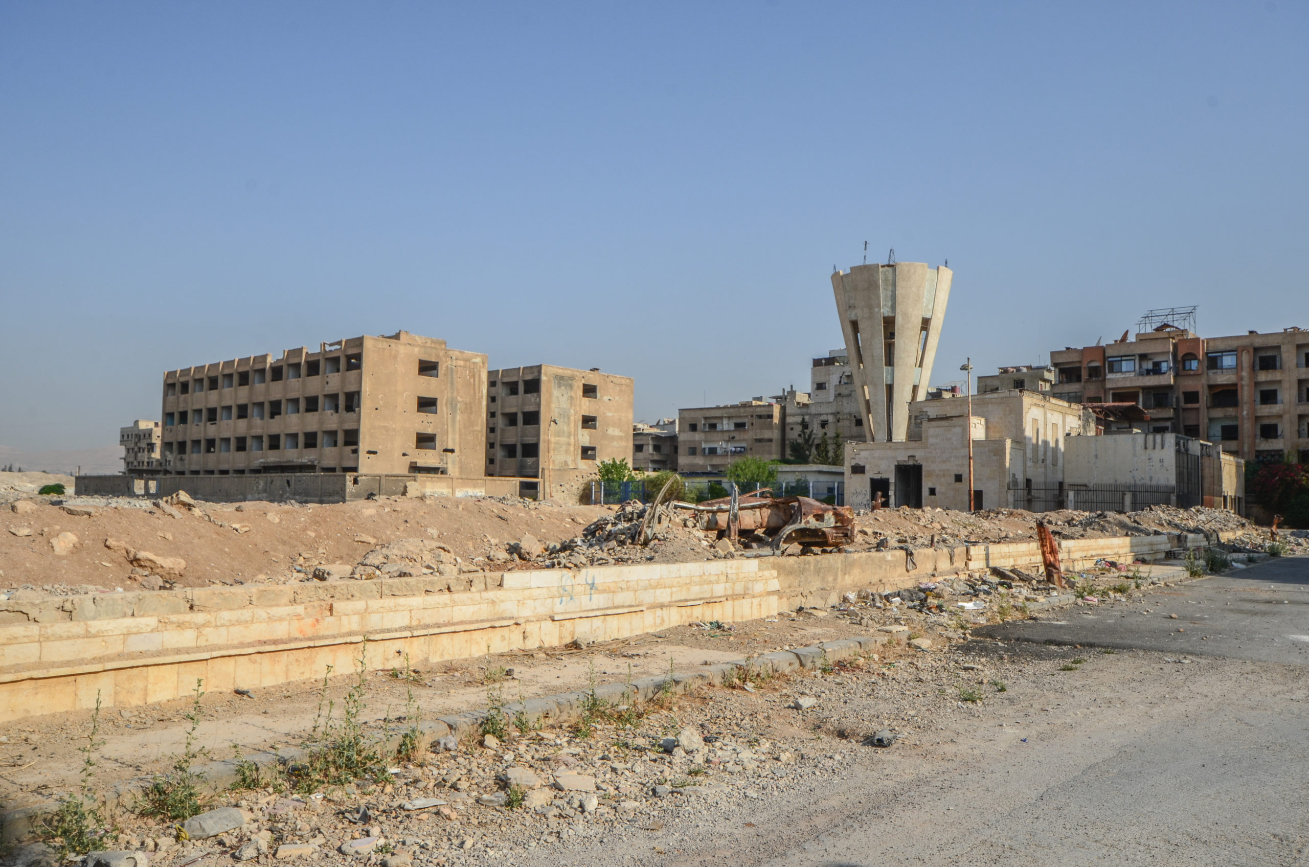 View on Al-Mutamid ibn Abbad school from the 15th Street, April-June 2025 - 33°28'23.3"N 36°18'05.4"E